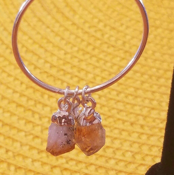 Earrings - Picture 2 of 3